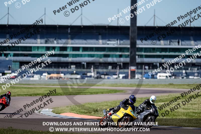 Rockingham no limits trackday;enduro digital images;event digital images;eventdigitalimages;no limits trackdays;peter wileman photography;racing digital images;rockingham raceway northamptonshire;rockingham trackday photographs;trackday digital images;trackday photos